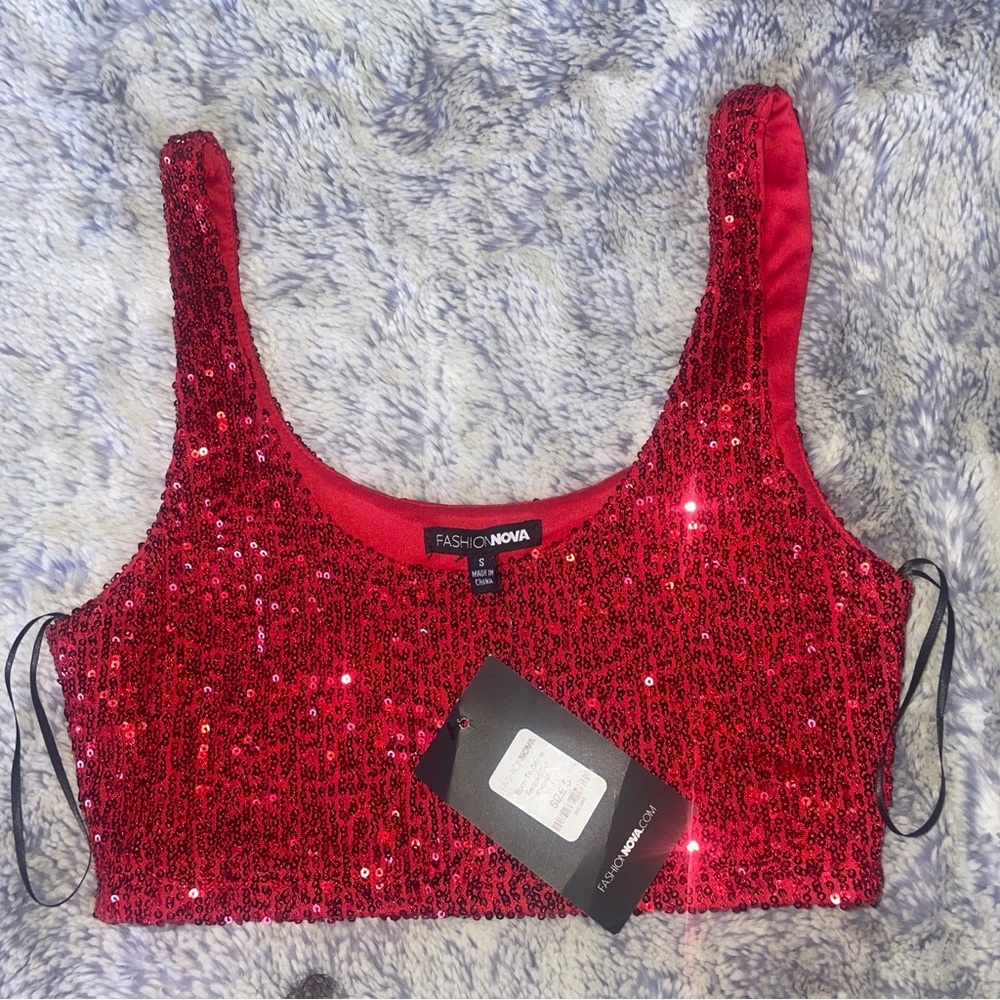 Fashion Nova sequin top NWT small red